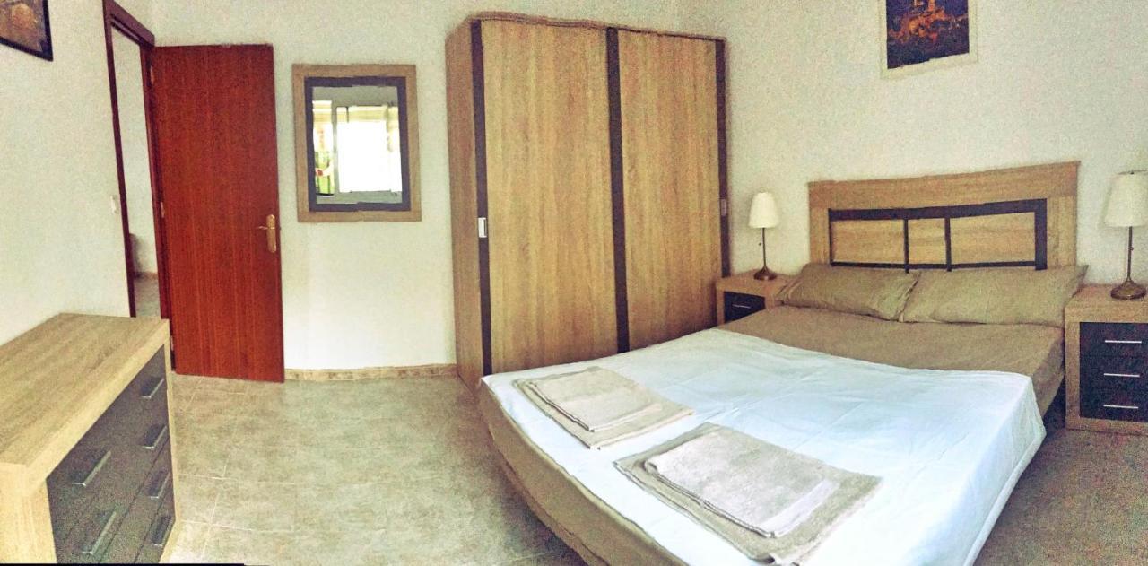 Town House With Patio In Quiet Residential Area 10 Min From Beach توريمولينوس المظهر الخارجي الصورة
