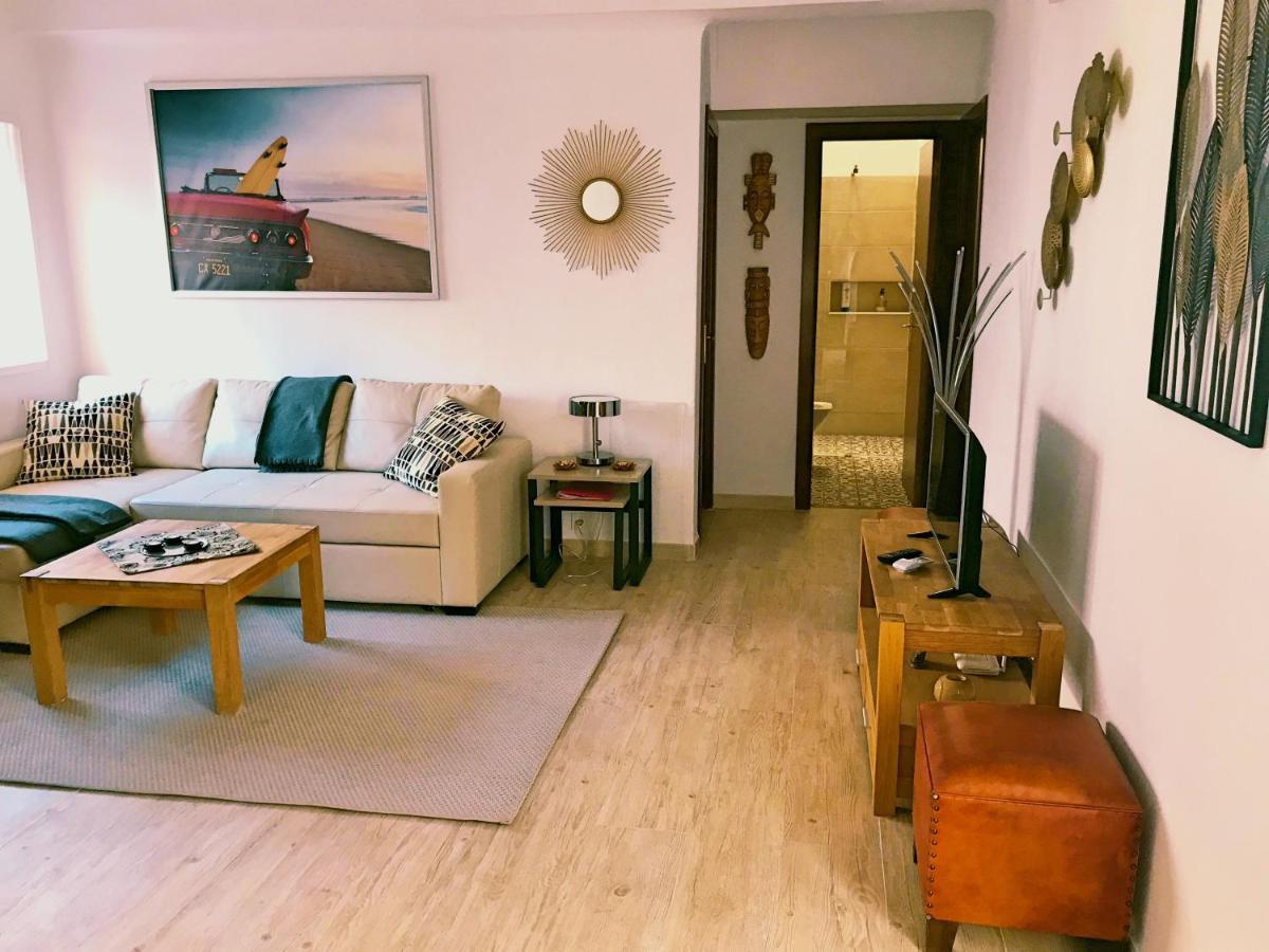 Town House With Patio In Quiet Residential Area 10 Min From Beach توريمولينوس المظهر الخارجي الصورة