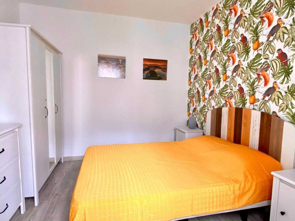 Town House With Patio In Quiet Residential Area 10 Min From Beach توريمولينوس المظهر الخارجي الصورة
